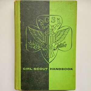 VINTAGE 1954 GIRL SCOUT HANDBOOK HARDCOVER BOOK